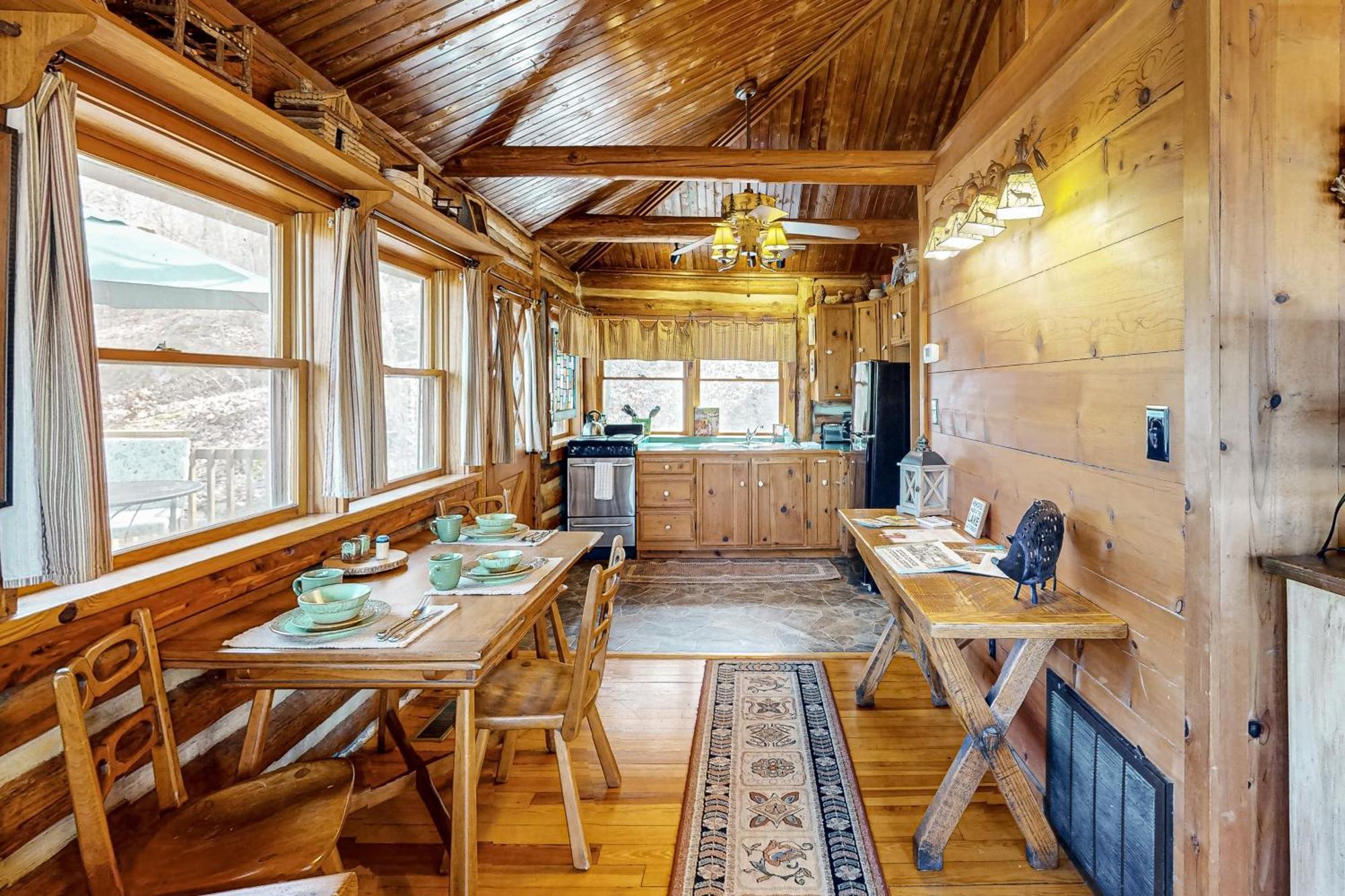 Lake Lucerne - Treehouse Cabin #01 Eureka Springs Eksteriør bilde