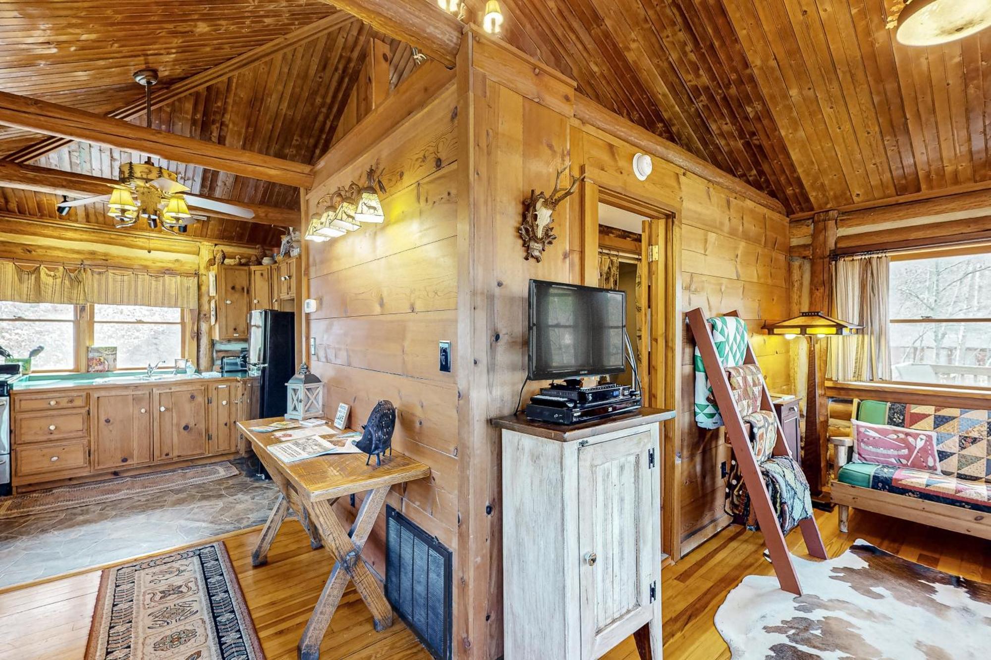 Lake Lucerne - Treehouse Cabin #01 Eureka Springs Eksteriør bilde